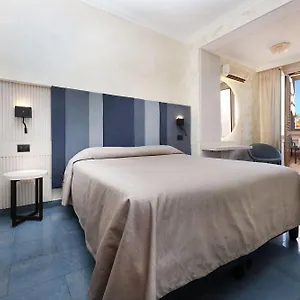 Rimini 3*, Róma Olaszország