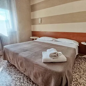 https://hotel-residence-santanna.emilia-romagnahotels.net