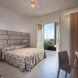 Vallechiara 2*, Lido di Savio Olaszország