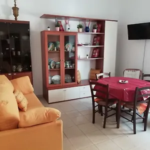 https://a-casa-di-chiara-e-marina.it-tuscanyhotel.com